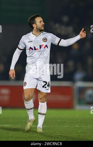 Eastleigh, Royaume-Uni. 16 janvier 2024. Aaron Wildig (24), milieu de terrain du comté de Newport, fait des gestes lors du match de rediffusion du 3e tour Eastleigh FC contre Newport County FC Emirates FA Cup au Silverlake Stadium, Eastleigh, Angleterre, Royaume-Uni, le 16 janvier 2024 Credit : Every second Media/Alamy Live News Banque D'Images