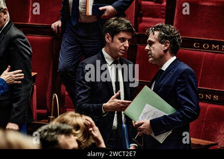 Paris, France. 04 septembre 2021. Antonin Burat/le Pictorium - séance de questions au gouvernement du 16 janvier 2024 à l'Assemblée nationale française - 04/09/2021 - France/Paris - le Premier ministre Gabriel Attal et le ministre de la transition écologique Christophe Bechu, lors de la séance de questions au gouvernement du 16 janvier 2024, à l'Assemblée nationale française. Crédit : LE PICTORIUM/Alamy Live News Banque D'Images