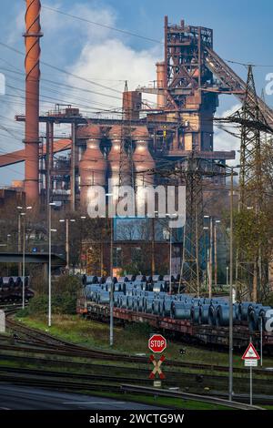 Duisburg, région de la Ruhr, Rhénanie du Nord-Westphalie, Allemagne - ThyssenKrupp Steel Europe, ici haut fourneau Schwelgern 2 à Duisburg-Marxloh, en acier frontal Banque D'Images