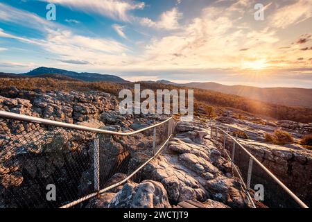 Montagnes Grampians vues depuis Pinnacle belvédère au coucher du soleil, Halls Gap, Victoria, Australie Banque D'Images