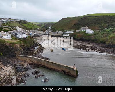 Port Isaac Cornwall UK drone , aérien , vue depuis les airs Banque D'Images