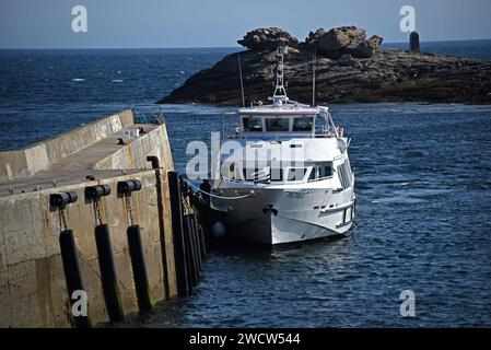 Hommes Brial Landing stage, Ile-de-sein, Finistère, Bretagne, France, Europe Banque D'Images