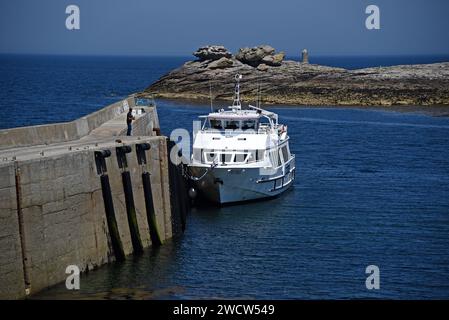 Hommes Brial Landing stage, Ile-de-sein, Finistère, Bretagne, France, Europe Banque D'Images