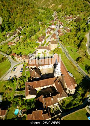 France, Jura, Baume les Messieurs, les plus Beaux villages de France (les plus beaux villages de France), le village et l'église de l'abbaye impériale Banque D'Images