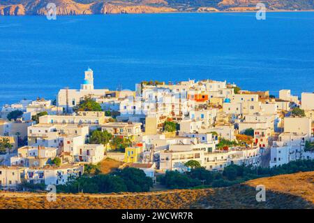 Grèce, Iles Cyclades, Ile Milos, vue sur le port d'Adamas, Adamas Banque D'Images