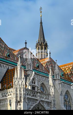 Hongrie, Budapest, sur l'Euro vélo 6, sur la colline fortifiée de Buda, l'église de notre-Dame de l'Assomption de Budavar Banque D'Images