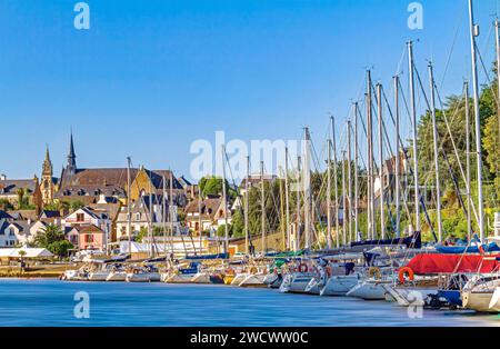 France, Morbihan, Golfe du Morbihan, Auray, l'entrée du port de Saint-Goustan par la rivière Auray, édition Gulf week 2023 Banque D'Images