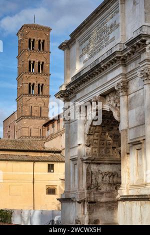 Italie, Latium, Rome, Forum romain, Arc de Titus, Santa Francesca Romana Banque D'Images