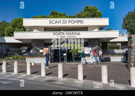 Italie, Campanie, la baie de Naples, Pompéi, l'entrée du site Banque D'Images