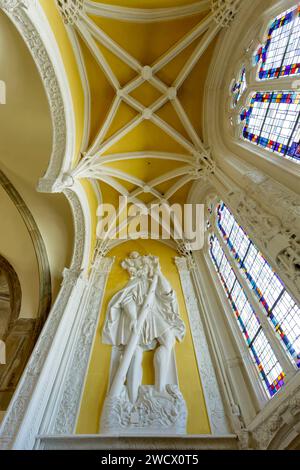 France, Vosges, Charmes, Eglise St Nicolas construite en 1493 dans le style Renaissance, chapelle Saint Hubert également nommée chapelle de la famille Savigny construite en 1537 avec une statue de St Christophe du 18e siècle Banque D'Images