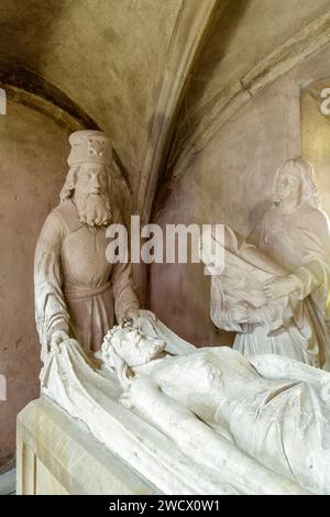 France, Vosges, Charmes, église St Nicolas construite en 1493 dans le style Renaissance, détail de la sculpture collective du 16e siècle représentant à gauche Nicodème, Jésus Christ, Vierge Marie et Salomé Banque D'Images