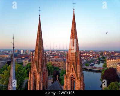 France, Bas Rhin, Strasbourg, quartier de Neustadt datant de l'époque allemande inscrit au patrimoine mondial de l'UNESCO, église Saint Paul, ancienne église protestante de garnison (1897) Banque D'Images