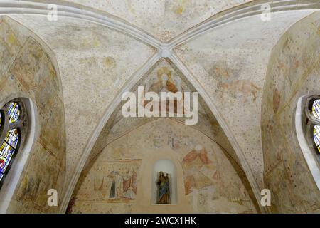 France, Meurthe et Moselle, Bouxières aux dames, église St Martin, peinture murale de la seconde moitié du XVe siècle représentant à gauche de la statue de la Vierge tenant l'enfant, St Honoré, St Fiacre et St Claude Banque D'Images