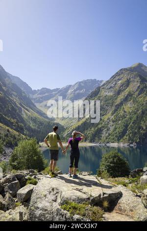 France, Isère (38), Bourg-d'Oisans, Lac du Lauvitel, le plus grand lac du Parc National des Ecrins (alt : 1530m) sur le GR 54, sentier de randonnée longue distance, Tour de l'Oisans et Ecrins Banque D'Images