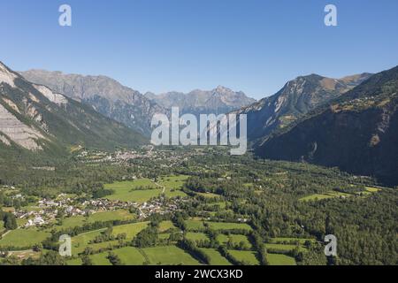 france, Isère (38), l'Oisans, le Bourg-d'Oisans, Parc National des Ecrins (vue aérienne) Banque D'Images