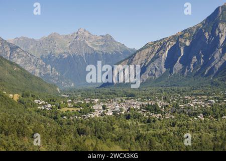 france, Isère (38), l'Oisans, le Bourg-d'Oisans, Parc National des Ecrins (vue aérienne) Banque D'Images