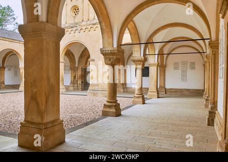 France, Moselle, Gravelotte, la salle du souvenir, monument commémoratif érigé en mémoire des combattants allemands de la guerre de 1870, le mausolée, le cloître Banque D'Images