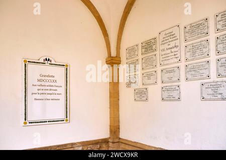 France, Moselle, Gravelotte, la salle du souvenir, monument commémoratif érigé en mémoire des combattants allemands de la guerre de 1870, le mausolée, le cloître Banque D'Images