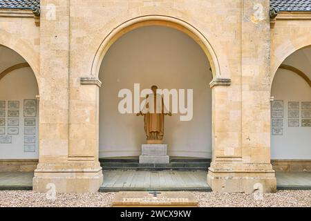 France, Moselle, Gravelotte, la salle du souvenir, monument commémoratif érigé en mémoire des combattants allemands de la guerre de 1870, le mausolée, le cloître Banque D'Images