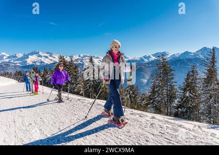 France, Auvergne-Rhône-Alpes, Savoie (département 73), Hauteluce, station de sports d'hiver les saisies, randonnée en raquettes Banque D'Images