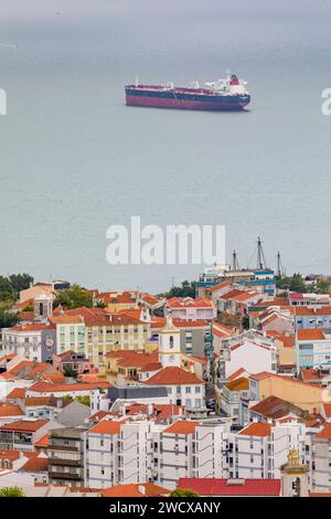 Portugal, Lisbonne, Almada, Alcântara, cargo sur le Tage Banque D'Images