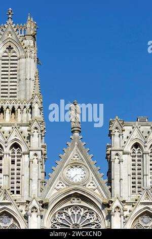 France, meurthe et Moselle, Nancy, église Saint Pierre de style néo gothique construite entre 1865 et 1885 par les architectes Léon Vautrin, Albert Cuny et Antonin Rougieux située avenue du Maréchal de Lattre de Tassigny Banque D'Images