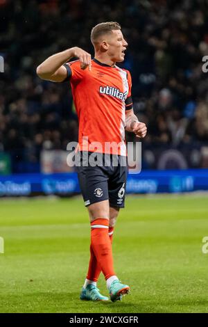 Portrait, profil du milieu de terrain de Luton Town Ross Barkley (6) lors du match replay du 3e tour de la coupe FA Cup Bolton Wanderers FC vs Luton Town FC Emirates au Toughsheet Community Stadium, Bolton, Royaume-Uni, le 16 janvier 2024 crédit : Every second Media/Alamy Live News Banque D'Images