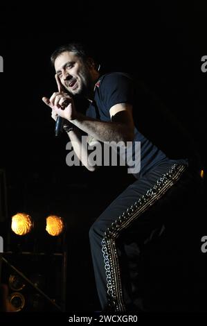 Milan Italie 2008-12-02, Cesare Cremonini, chanteur italien, lors du concert live à l'Alcatraz Banque D'Images
