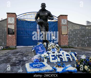 Liverpool, Royaume-Uni. 17 janvier 2024. Vue générale de la statue de Dixie Dean, lors du match de Replay du troisième tour de la coupe de l'Emirates FA Everton vs Crystal Palace au Goodison Park, Liverpool, Royaume-Uni, le 17 janvier 2024 (photo de Steve Flynn/News Images) à Liverpool, Royaume-Uni le 1/17/2024. (Photo Steve Flynn/News Images/Sipa USA) crédit : SIPA USA/Alamy Live News Banque D'Images