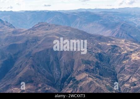 Une vue depuis un avion de la Vallée sacrée près de Cusco dans les Andes au Pérou Banque D'Images