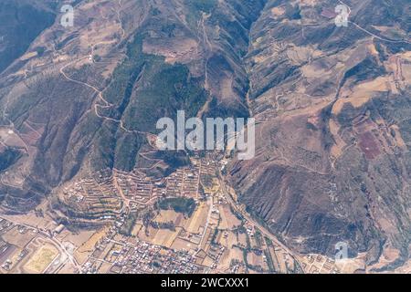 Une vue depuis un avion de la Vallée sacrée près de Cusco dans les Andes au Pérou Banque D'Images