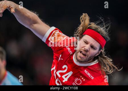 Hambourg, Allemagne. 17 janvier 2024. HAMBOURG, ALLEMAGNE - 17 JANVIER : Mikkel Hansen du Danemark tire pour marquer lors du main Round Match de l'EHF Euro 2024 entre le Danemark et les pays-Bas au Barclays Arena le 17 janvier 2024 à Hambourg, Allemagne. (Photo Henk Seppen/Orange Pictures) crédit : Orange pics BV/Alamy Live News Banque D'Images