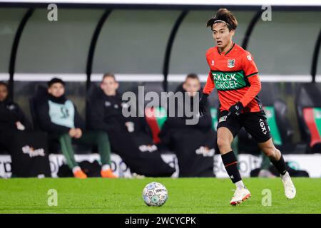 Nijmegen, pays-Bas. 17 janvier 2024. NIJMEGEN, PAYS-BAS - 17 JANVIER : Kodai Sano de NEC court avec le ballon lors du match de la Toto KNVB Cup entre NEC Nijmegen et Go Ahead Eagles au Goffertstadion le 17 janvier 2024 à Nijmegen, pays-Bas. (Photo Broer van den Boom/Orange Pictures) crédit : Orange pics BV/Alamy Live News Banque D'Images