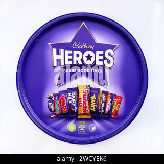 Boîte de bonbons Cadbury Heroes Banque D'Images