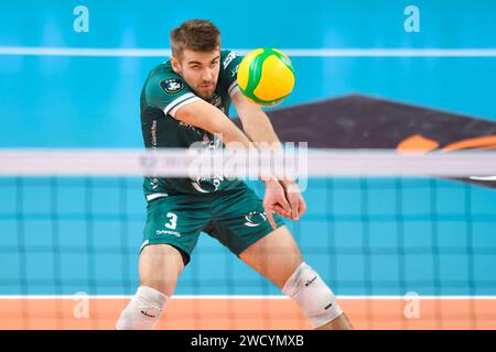 Jastrzebie Zdroj, Pologne. 17 janvier 2024. Jakub Popiwczak lors du match de la Ligue des champions de volleyball masculin CEV entre Jastrzebski Wegiel et SVG Luneburg le 17 janvier 2024 à Jastrzebie-Zdroj, Pologne. (Photo de PressFocus/Sipa USA) crédit : SIPA USA/Alamy Live News Banque D'Images