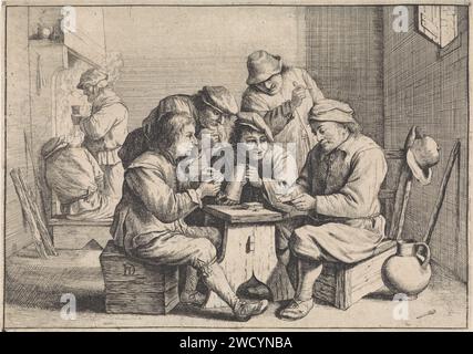 Joueurs de cartes, Anonyme, d'après David Teniers (II), 1626 - 1740 print il y a cinq agriculteurs autour d'une table dans un intérieur. Deux d'entre eux jouent à la carte. Deux hommes laissés près de la cheminée. Les cartes à jouer gravées par le papier des pays bas. pipe  tabac. foyer ouvert, cheminée Banque D'Images