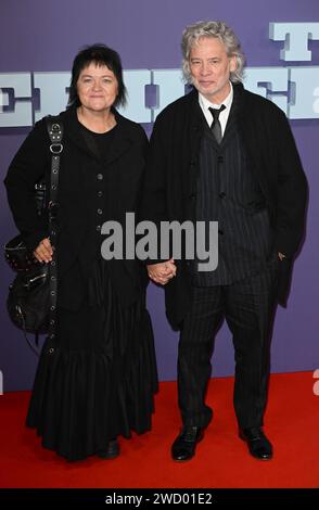 La photo doit être créditée ©Alpha Press 085000 05/10/2023 Dexter Fletcher et sa femme Dalia Ibelhauptaite au Gala Bikeriders lors du 67e BFI British film Institute London film Festival 2023 à Londres. Banque D'Images