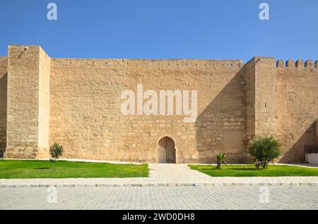 Remparts et musée archéologique de Sousse. Le musée est situé dans la Kasbah de la Médina de Sousse, en Tunisie. Banque D'Images