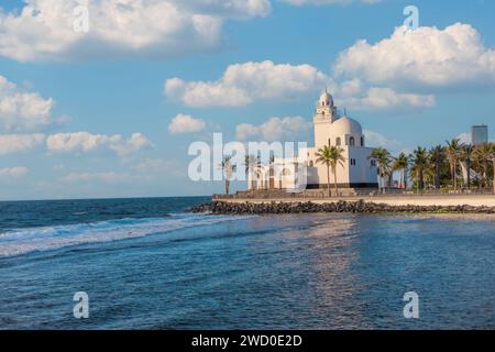 Vue de la mosquée dans une belle plage publique à Djeddah, Arabie Saoudite Banque D'Images