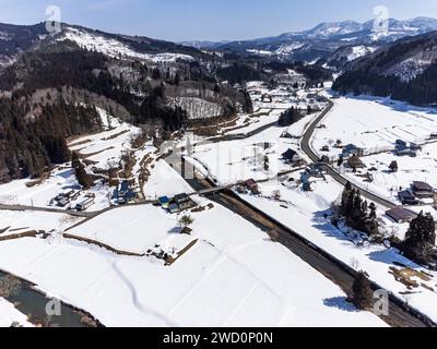 Ville de Yokote, hiver, enneigé, périphérie de la ville, le pays, vallée, drone aérien, Akita, Tohoku, Japon, Asie de l'est, Asie Banque D'Images