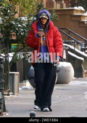 NW York, NY, États-Unis. 17 janvier 2024. Emily Ratajkowski vue à New York le 17 janvier 2024. Crédit : RW/Media Punch/Alamy Live News Banque D'Images