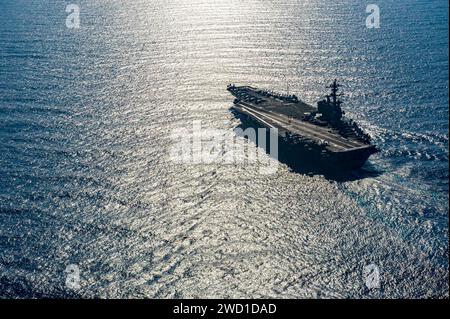 Le porte-avions USS George H.W. Bush traverse la mer Méditerranée. Banque D'Images