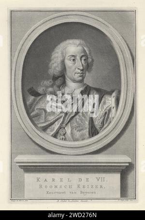 Portrait de l'empereur allemand Karel VII Albert, Pieter Tanjé, d'après Georg Desmarées, tirage 1752 Portrait de Karel VII Albert, Keizer allemand. L'ordre de la Toison d'or est accroché à un ruban autour de son cou. Amsterdam gravure sur papier / gravure ordre de chevalerie de la Toison d'or - insigne d'un ordre de chevalerie, par exemple : badge, chaîne (avec NOM de l'ordre) Banque D'Images