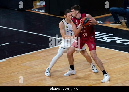 Fabien Causeur attaquant français, joueur du Real Madrid basket, Dustin Sleva Power Forward de l'UCAM CB Murcia basket, pendant le match UCAM Murcia CB vs REAL Banque D'Images