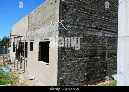 Construction résidentielle avec échafaudage en fer sur chantier, Brésil, Amérique du Sud, vue panoramique latérale Banque D'Images