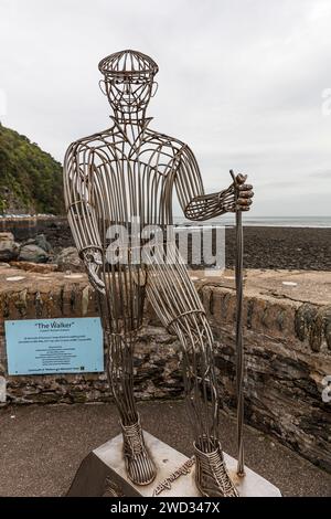 Le Walker, le marcheur Lynmouth, la sculpture du marcheur, sculpture en métal, installation, South West Coast Path, Tarka Trail, Devon, North Devon, marcher, Banque D'Images