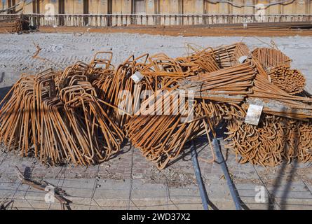 tiges métalliques sur le chantier de construction Banque D'Images