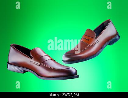 Brown chaussures d'hommes sur fond de split Banque D'Images