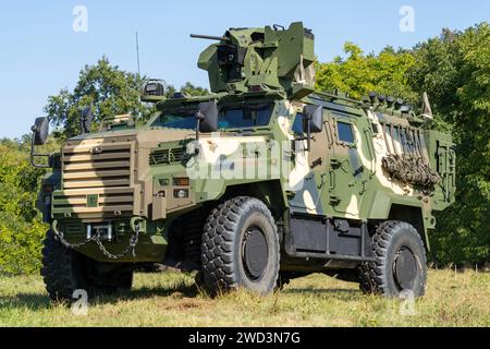 Un véhicule de combat blindé moderne Gidran 4x4 MRAP camouflé Banque D'Images