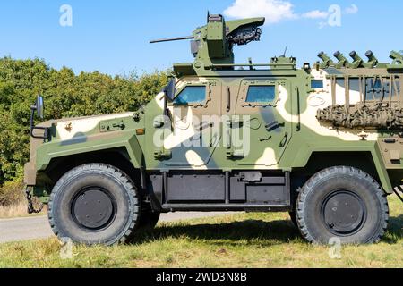 Un véhicule de combat blindé moderne Gidran 4x4 MRAP camouflé Banque D'Images